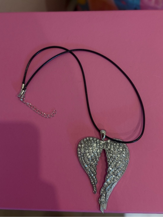 Jewelry - Sparkling Angel Wing Pendant Necklace - Silver Rhinestone